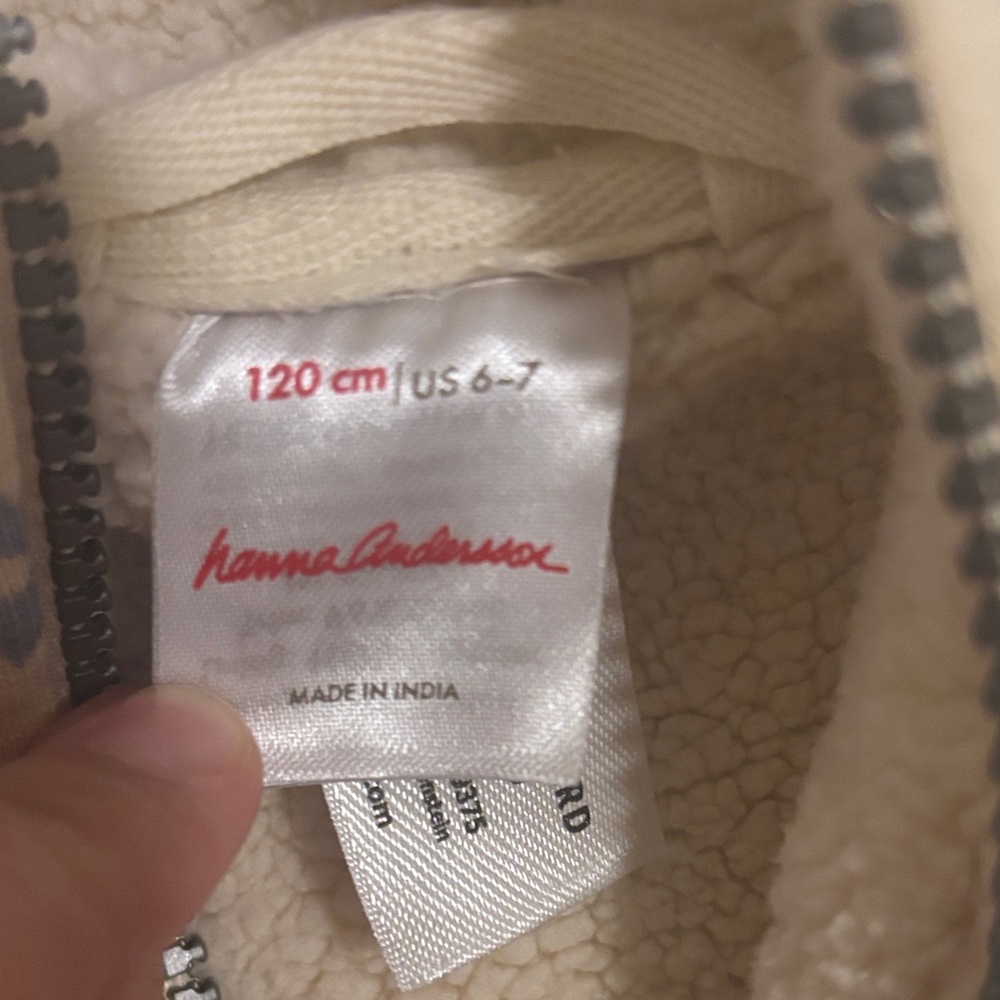 Hanna Andersson Faux Fur Hoodie (Girls 6-7) - Picture 2 of 13